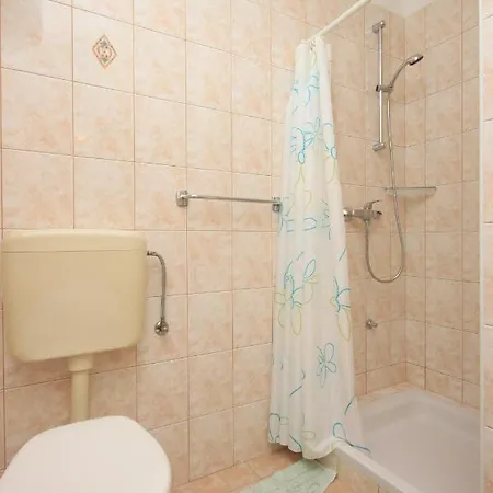 Апартаменты With A Parking Space Tar, Porec - 7026 Тар