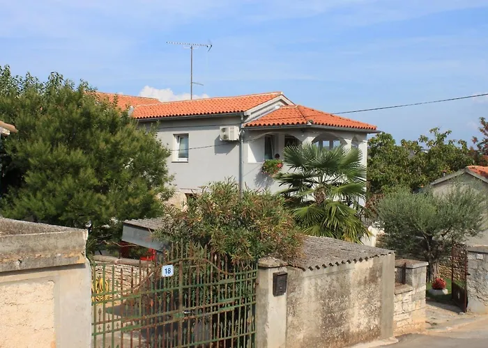 With A Parking Space Tar, Porec - 7026 *